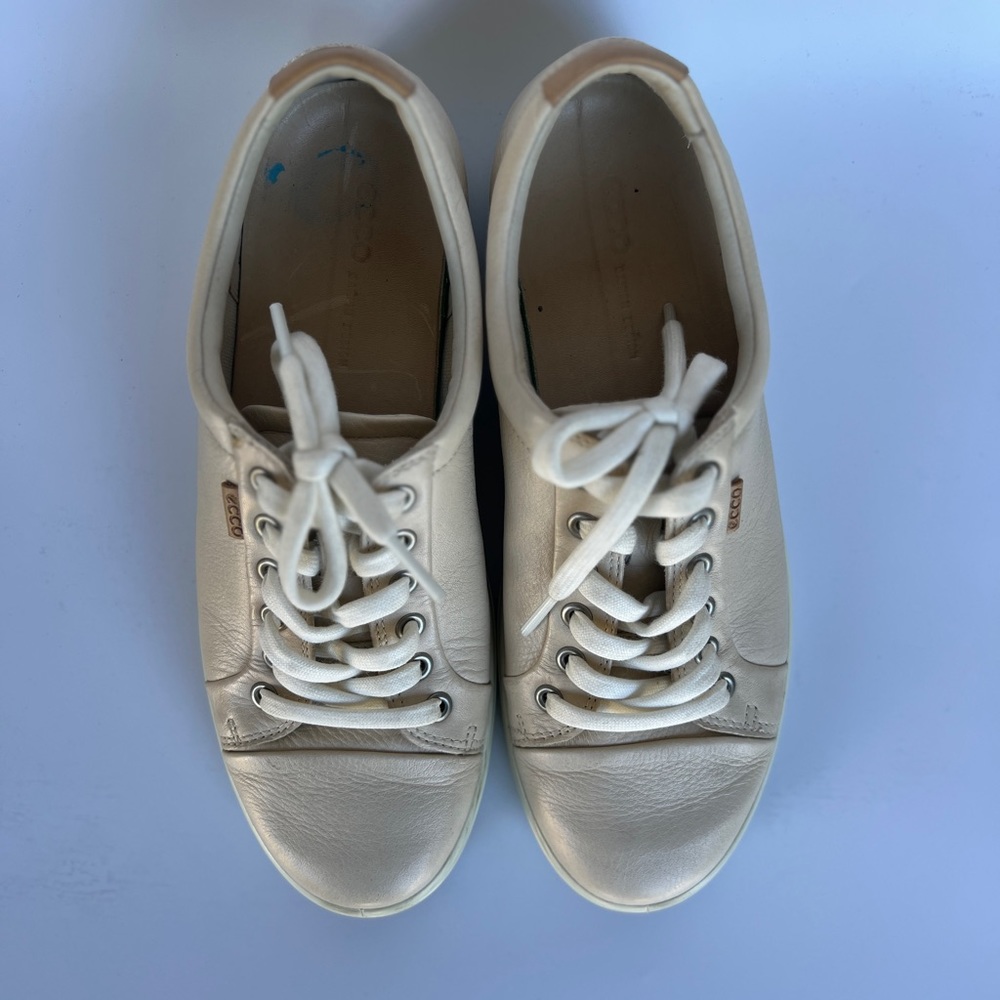 Sneakers - Picture 3 of 8
